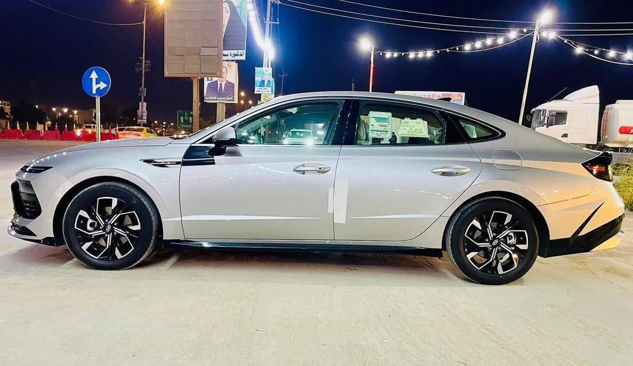 سوناتا الشكل الجديد 2025
محرك 2500 ماشية mil 20 
 داخل ابيض ملكي
كير تعليك الجديد
رادار جانبي وخلفي وامامي
كامره خلفيه
تشغيل عن بعد
 تحديد مسار قياده ذاتيه 
فقط جاملغ صوره الحادث بالمنشور 

مكان سياره كربلاء 

رقم صاحب سيارة

 ***********

***********
