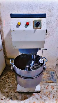 صواني فرن • خلاط • عارضة 1م20