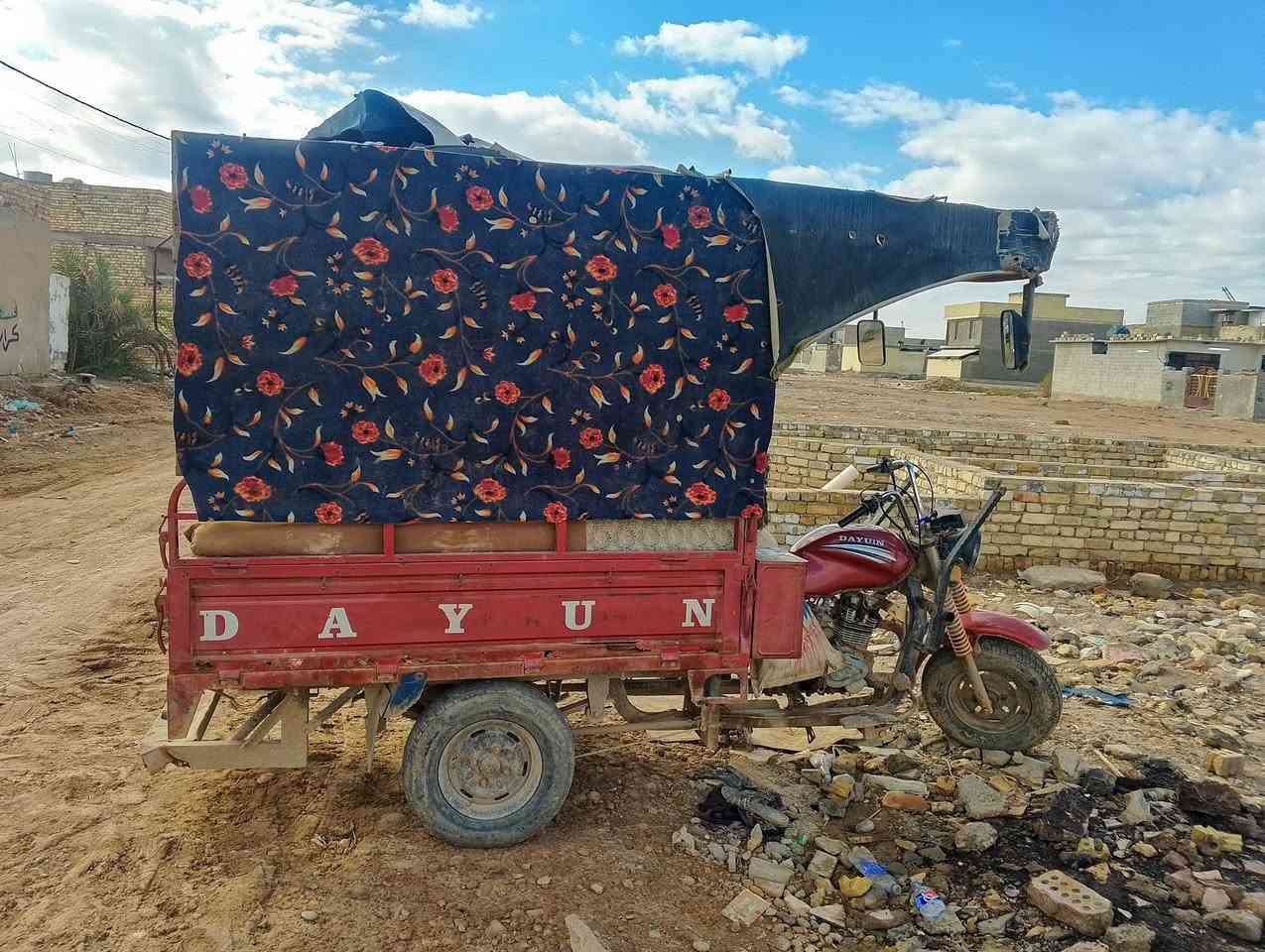 السلام عليكم ستوته للبيع نوع دايوان اوراق كامله بيها بس الماكينه الكير الثالث وثاني العنوان سبع قصو شارع ابو علي رقم الهاتف ***********السعر 550
