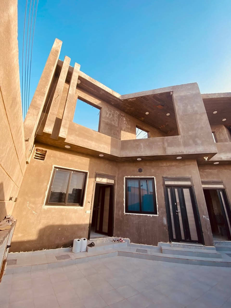 السلام عليكم
بيت ٢٨٠ متر ركن مقابيل خدمات بالشراكيه السابعه خدمات كامله شوفت عينك وشغل البيت درجه اولى من بيبان من شبابيك يعني الاخر مرحله بلبيت الي هوه الصبغ  من شركة جوتن البيت مطلوب ٦٣ مليون للإسكان القسط الشهري ٣٣٠ للعلم اني صاحب البيت 

باقي التفاصيل الاتصال او مراسلتنه واتساب

***********
