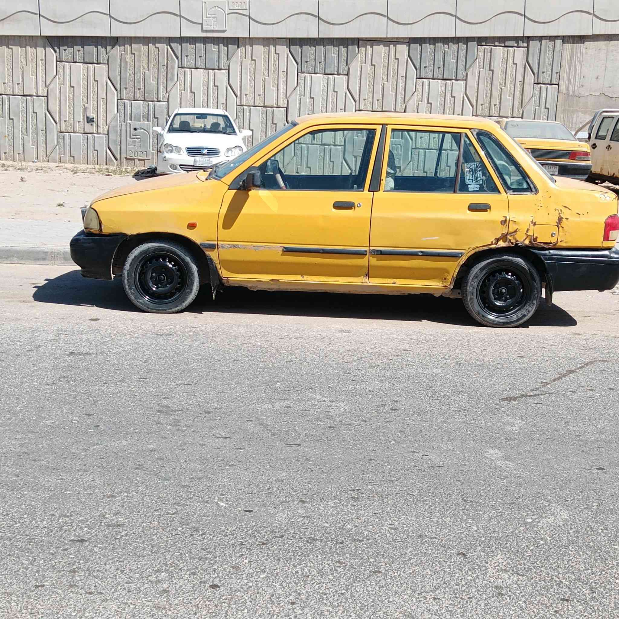 يالله سياره سايبه موديل 11نفخ سياره جاهزة من كلشي كير ومكينه حدديه كهربايات كله شغاله سياره  ماذب عليه الف السعر 9ورقات سنويه عضم المكان النجف الاشرف  ***********
