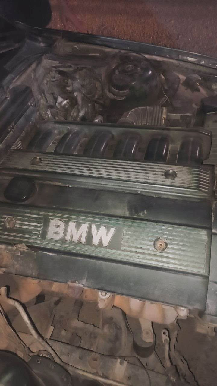 BMW 525       
Modil 1990
Arm plastik sulimany
La arbil 
***********  WhatsApp vibre أربيل, العراق
