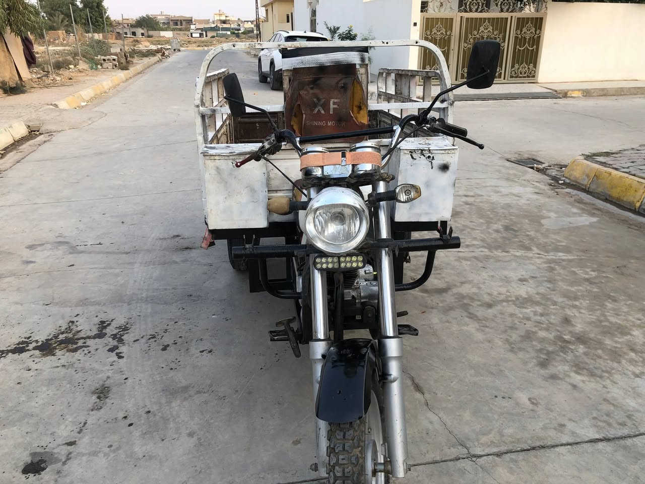 السلام عليكم بيع ستوته موديل 2016  الصور كدامكم السعر 700  بيها مجال الرقم ***********1
