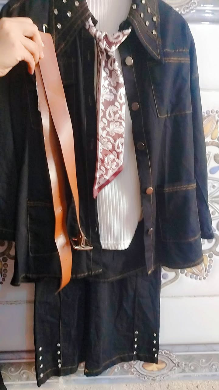 هلو بنات اخذت هذا السوت وطالع اصغير بعده بعلامه مالته والله العظيم اخذته ب 35 الف فلوسه بعدهي علامه جديده يلبس عمر محير من عمر 10 سنوات لحد. 15 سنه


**إذا كنت صاحب هذا الإعلان وتريد حذفه لأي سبب، رجاءا أرسل رسالة إلى الدعم الفني**