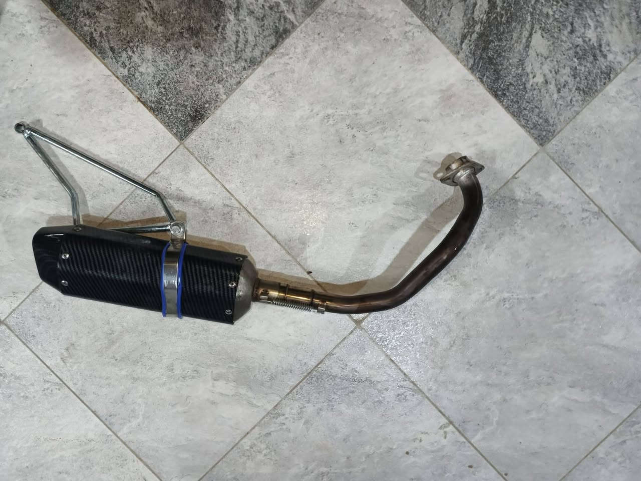 سلام عليكم كزوز توبو مستعمل 3ايام فقط السعر 30 العنوان شط العرب رقمي ***********4
