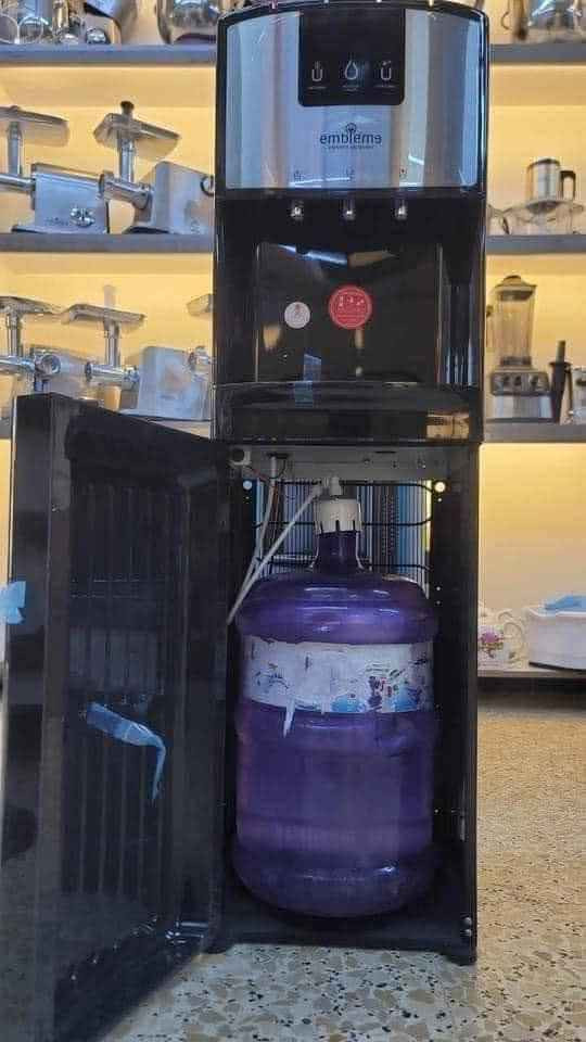 احدث اصدار من براد الماء ماركة امبليوم
دبة داخلية 

🔺دبة الماء داخلية
🔺ماء حار وبارد واعتيادي 
🔺اقل من امبير يسحب 
🔺قياساتة ارتفاع ١٠٥ سنتم وعرض ٣٠ سنتم

🔺ضمان لمدة سنة من تاريخ الشراء 🔺

‎🔺 يوجد توصيل  لجميع المحافظات 🔺

    ٢١٠ الف الشطره, ذي قار


**إذا كنت صاحب هذا الإعلان وتريد حذفه لأي سبب، رجاءا أرسل رسالة إلى الدعم الفني**