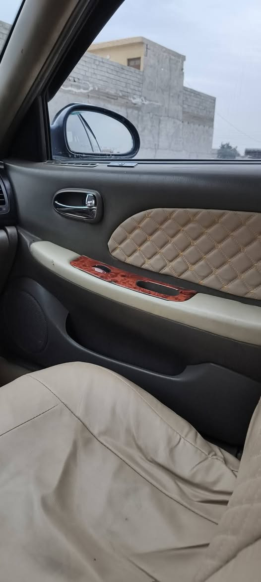 سوناتا منغولي 2001 سيارة نضيفة جداً مال جناي للأستفسار ***********
