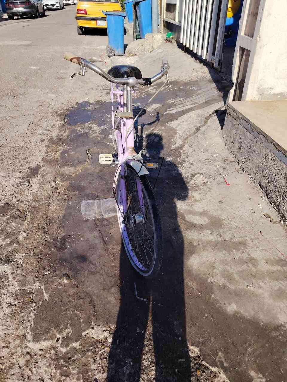 السلام عليكم بايسكل بناتي حجم22 نضيف وسعره70 الف العنوان بغداد الإعلام قرب سوق اميمه الرقم ***********
