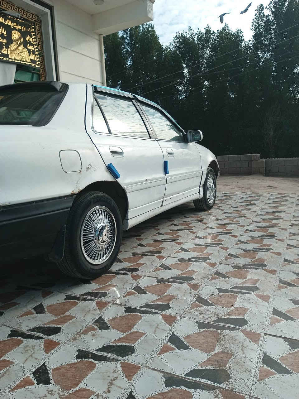 السلام عليكم سياره الانتره لبيع موديل 94مكينه وكير وحداديه خير من الله كير اوتوماتيك غرفه جديده رقم كربلاء سنويه جديده تحويل ثاني يوم السعر 24وبيه مجال حك الجيه رقم الهاتف ***********
