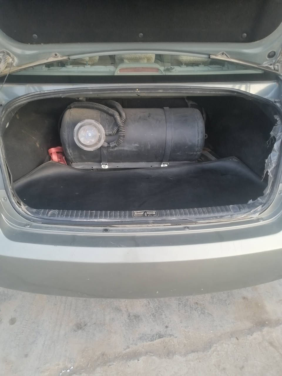 سلام عليكم ورحمة الله وبركاته سوناتا موديل ٢٠٠٨ رقم بغداد بسمي مكينه وكير خير من الله وارد أمريكي ٢٤٠٠ منضومه غاز بيهه الضرر جاملغ وباب السايق مكاني بابل الشوملي هاذا رقمي *********** /*********** السعر 105 وبي مجال
