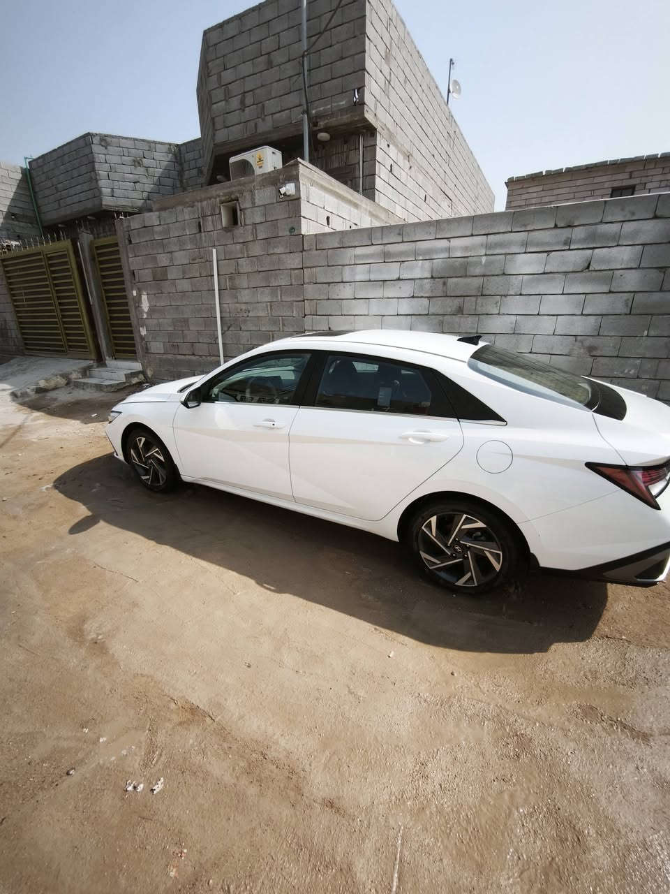 موديل 24اربيل ماشيه 52 فول بصمه تخم تاير جديد بيها شخط موضح بالصورة
***********
