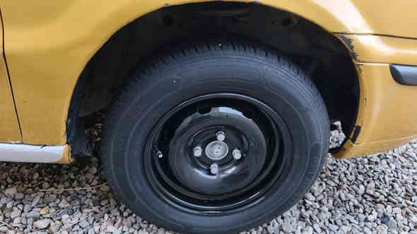 السلام عليكم سمنت 2011 جير ومكينه فرنسي كفاله عامه تخم تاير حداديه سياره بيها بارد بالباب شويه العنوان جسر ديالى السعر 32 بها مجال شيء بسيط***********
