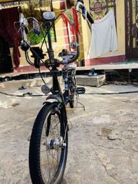 بيسكل تكسي • مراوس بناتي • قابل للتفاوض