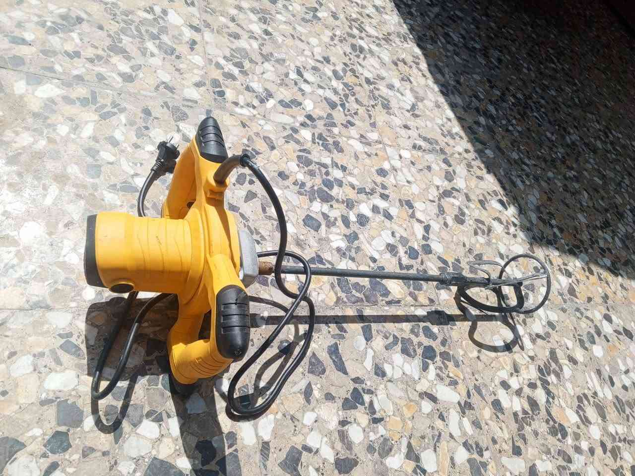 السلام عليكم خلاط مال مطاعم شقال وعل فحص سعره 150
خلاط مال لبن وشربت جديد استعمال مرتين سعره 40مكاني بغداد البياع تقاطع درويش ***********
