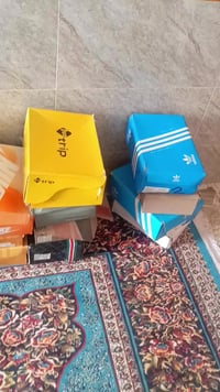 شلعة احذية للبيع احذيه رسمي ورياضي وشحاطات المجموع 80 زوج جديد بالكارت...