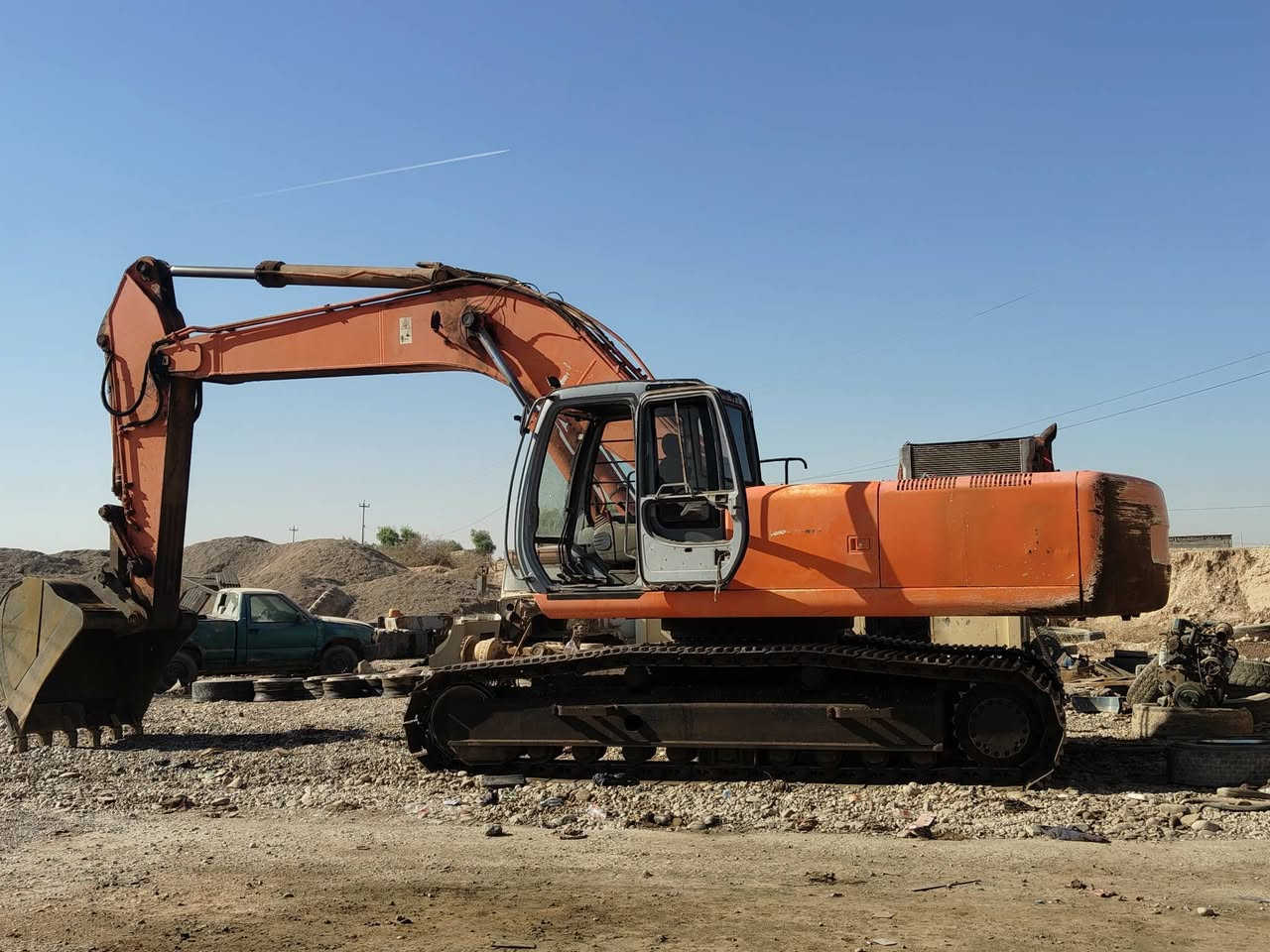 السلام عليكم حفاره للبيع موديل 2003حجم 355للستفسار اتصل على هذا الرقم ***********
