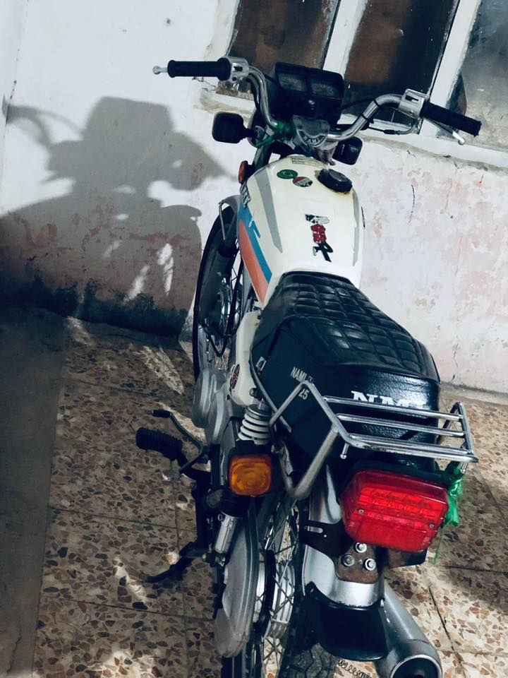 ‏السلام عليكم للبيع موديل 23 دراجة جديدة اوراق كاملة فصولي مكان البصرة القرني السعر خاص***********
