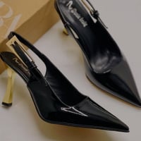 زارا • قياس ٣٨ • قدم رفيعة