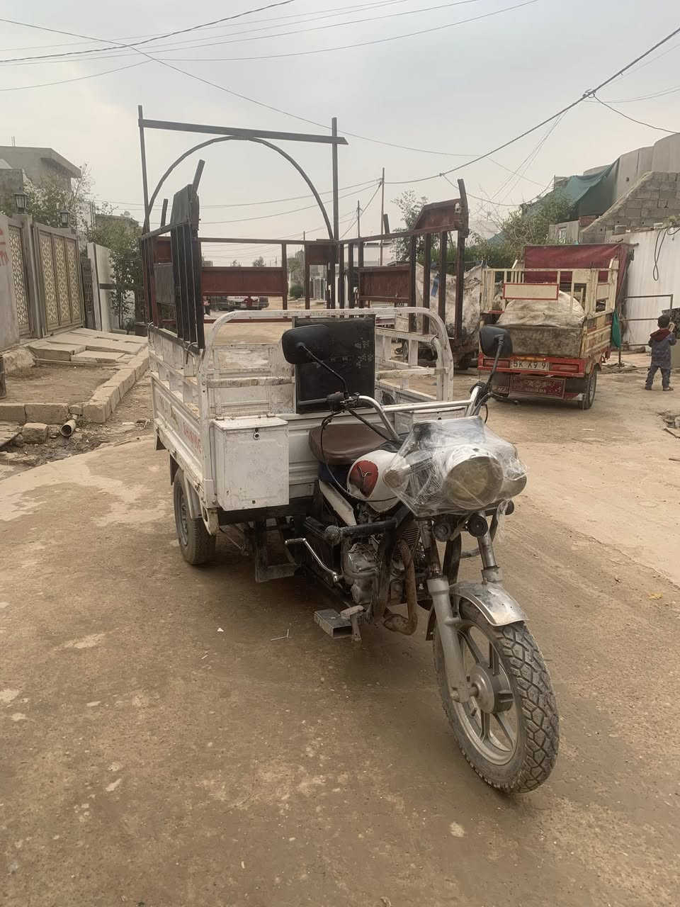 اسلام عليكم ورحمة الله 💖
ستوته لون ابيض نثيه البيع 
ستوته موديل 2017
محرك بلادي 2017
بدون جنج  
سعر 950 بي مجال 
بدون رساله الخاص 
رقم ***********
