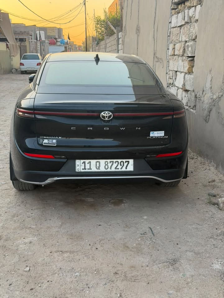 كراون 2023 Limited! اخت الزيرو
وارد امريكي  بدون أرباك حادث باب خلفي مصبوغ والكنر مال الدعاميه فقط 

وسونار موجود ع خاص 

مواصفات 1/1 بانوراما 

بوب اربعه بصمه لمس 

محرك 2500 هايبرد تيربو 

السيارة ب اسمي رقم بغداد 

فول مواصفات لمتد

ماشية 35الف  كيلومتر

سقف بانوراما

‏‎لايت 4 عدسات

‏‎شاشة كبيرة + كيجات ديجتال

‏‎سستم صوت JBL + دمام خلفي

‏‎رادار  امامي + مانع تصادم + تحدي مسار

‏‎رادار خلفي + مانع تصادم خلفي

‏‎رادار جوانب + نقطه عمياء

‏‎تحكم مقاعد امامي كهربائي

‏‎مقاعد جلد اسود مطعّم ذهبي ملكي  + تبريد كشنات

‏‎شاحن وايرلس

‏‎ميموري كشنات

‏‎ويل 19 إنش 🛞

‏‎فول منافذ TPC + كار بلي 🔋

‏‎ باقي مواصفات الكراون معروفه

السعر 250$وبيه مجال قليل

لستفسار اتصال ودلل ***********
