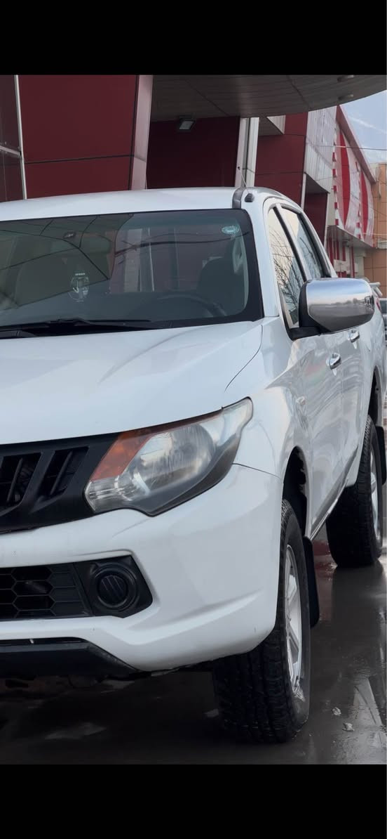 قەزافه گاز ٢٠١٨رەقەمو سەنەوی نوە تا ٢٠٣١
بئ سبوخە 
مەکینەی کرایتەوە 
یەک قەترە دوکلی رەش شینی نیە 
ئینجکتەر  گئر مەکینە تەحویل خرامە بەشەرت 
یەک دینار مەسرەفی تئ دا نیە 
چوار تایە نوی  لەبنن  
سحرو تەفاسلی کاملی سیارە رەقەممم  دا نایە 
***********
*********** سوران, أربيل
