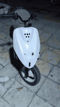 سلام عليكم دراجه خمسه زروف توه مجفته سعر 100قفل بدون مداهر مكان خمسه ميل***********
