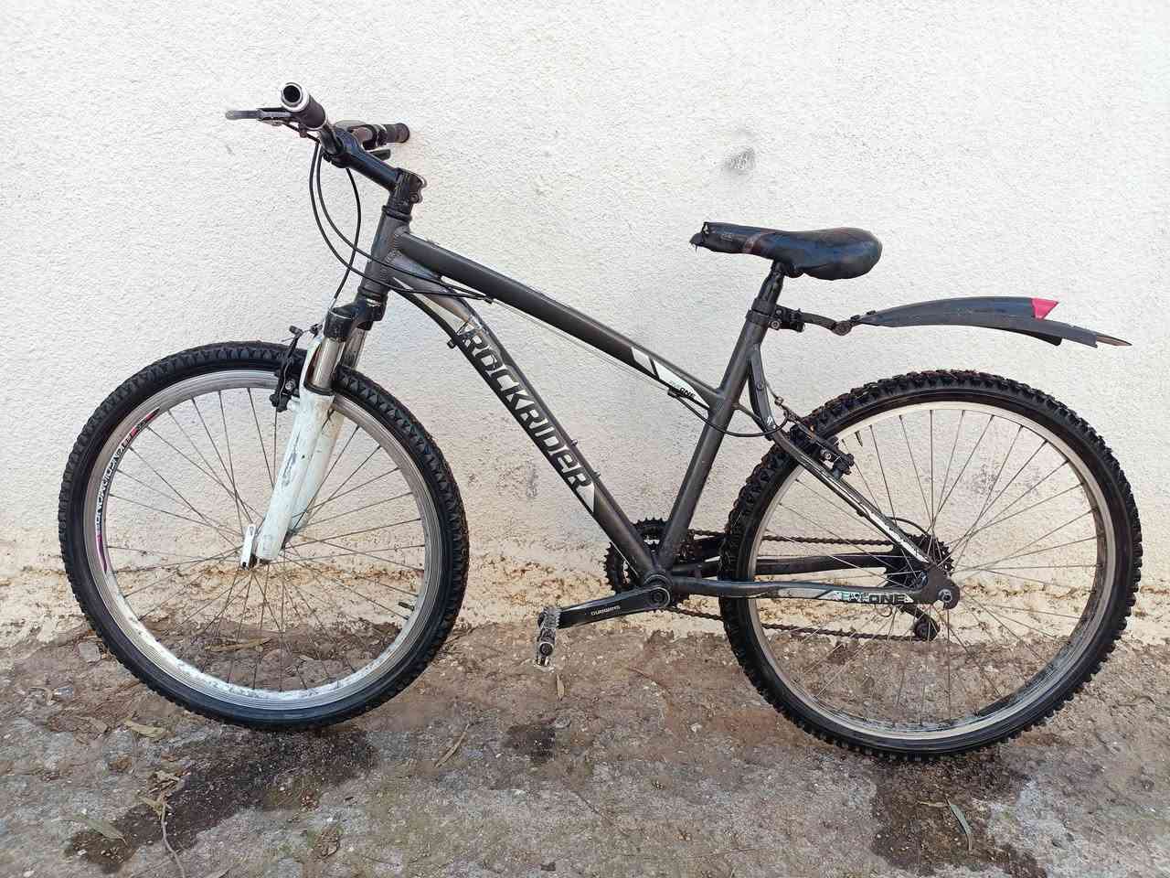 2 فيلوات سومة أفارر
Rockrider 21 سومة
GITANE 18 سومة
التوصيل متوفر حتان الباب الدارر


**إذا كنت صاحب هذا الإعلان وتريد حذفه لأي سبب، رجاءا أرسل رسالة إلى الدعم الفني**