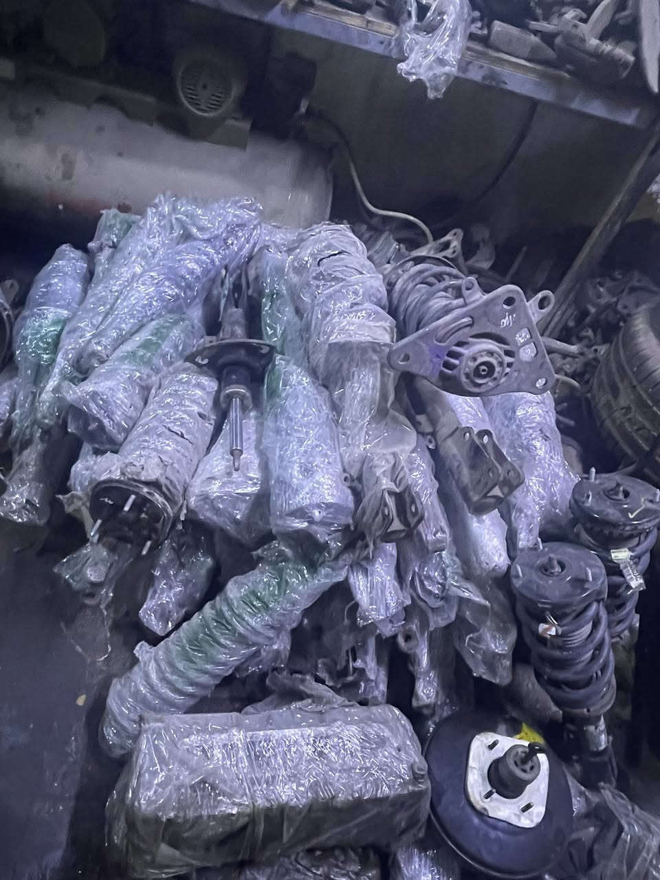 جميع اغراض جيب ودوج اي استفسار اتصال ع رقم موبايل فقط *********** واتساب ويوجد خدمه توصيل لجميع محافظات 🚖العنوان بغداد ساحه الطيران 📍
