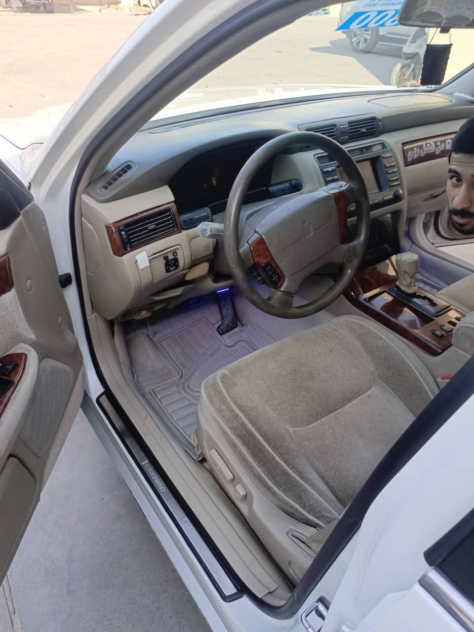 السلام عليكم
ملكه لبيع 
مديل 2002
رقم بصره تحويل ثاني يوم بسمك 
مكينه ديفور جبير صارلها 5 اشهر من شديتها هيه وكيرها 
تخم تاير كارتون توه مشدود 
بريك توه مسوي من طول لطول 
حداد توه مسويها كدام 
منضومه تبريد توه شادها كامله 
عبوه فيت بم توه شادهن 
موصفات سياره 
3دكم 
دبل شاشه الكترونيه 
دمامات  كلها شغاله
تحويرت نجف فوك وجوه عارف العيساوي
كشنات كهربائيه 
كفاله كص ونقل 
بيها صبغ حزام الخضراوي 
وبيها جاملق وبنيد مبدل 
السعر 127 وبيها مجال 
العنوان بصره خور الزبير 
الاستفسار عل رقم ***********
