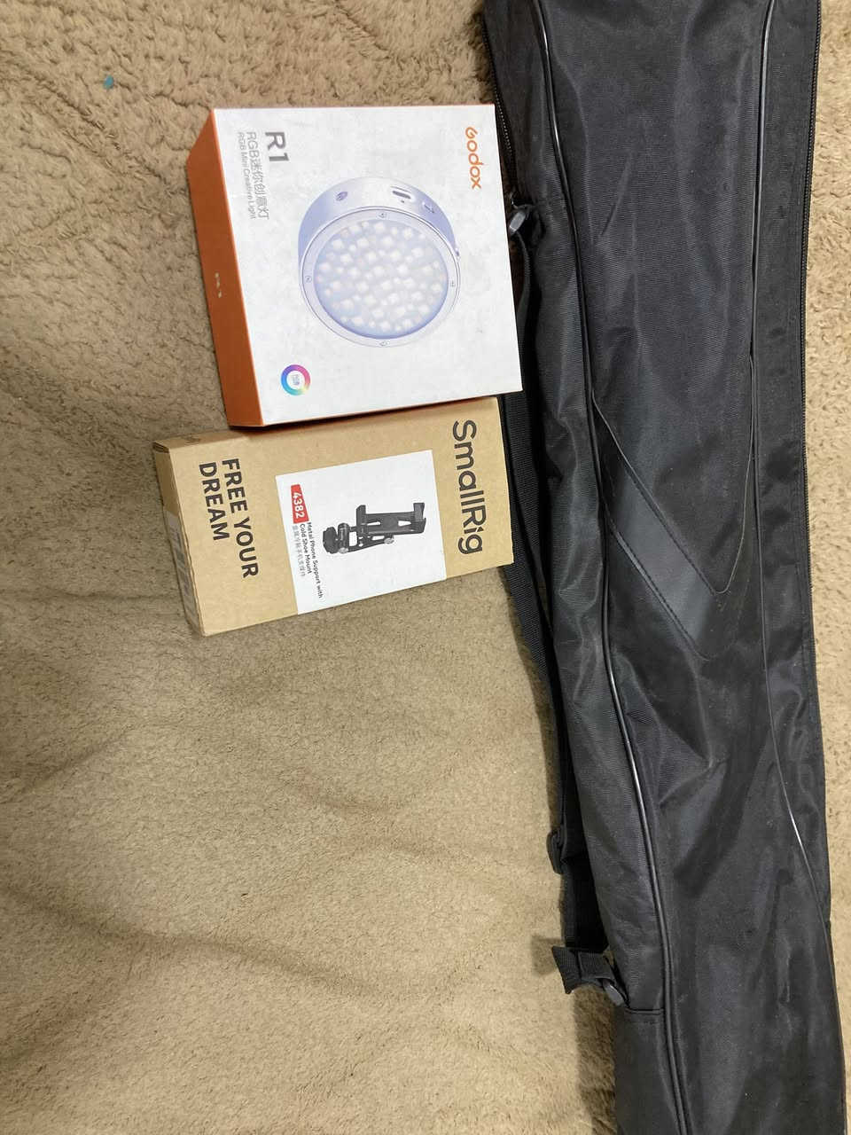 ستاند التصوير ‏او بث مباشر  ‏يفيد الصانعين المحتوى ‏أو للتصوير في أكثر من 360 لون 14 حركة سينمائي  مكاني بغداد المنصور للتواصل واتساب ***********
