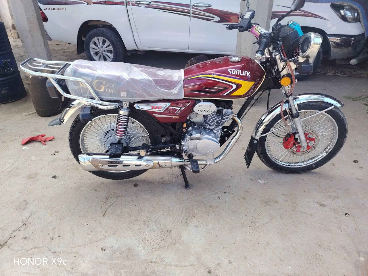 السلام عليكم ماطور 5كير  شكل اربعه موديل جديد 25 منفيس موجود السعر 700 بي مجال *********** مكاني الحويجه غريه ربزه محرك 125
