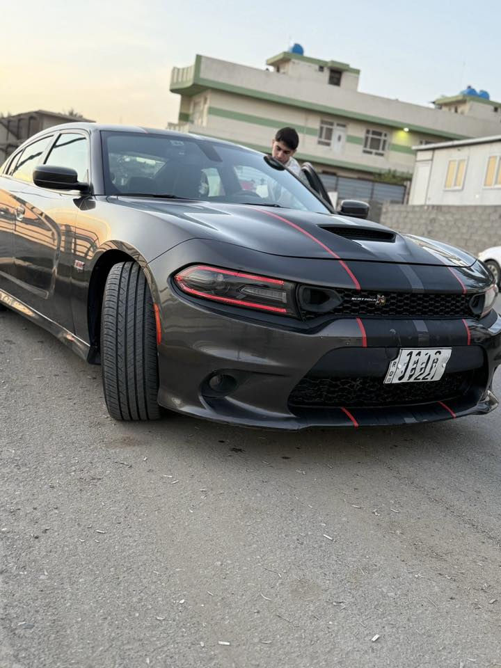 سلام عليكم
دودج جارجر سكات باك

موديل2021

عداد المسافة81000

مكينة v8 /6400 

سيارة كلش نظيفه  مكينة وكير مكفولات

حادث الأمريكي للسياره جاملغ خلفي راجع بارد فقط 
مثل ما موضح ب الصورة 

عليها الإضافات السيارا نشرات دشبول وسقف رولز رايز 

وستيرن رياضي  و Dg  سيستم دمام العدد 7 محيطي

سعرها بدون الدركة 23000 

واذا ويه الدركة 24000 وبيها مجال للشراء 

ملاحظة اقبل مراوس فرق من شدة وفوق  

 للتواصل اكثر عن السيارة : ***********
