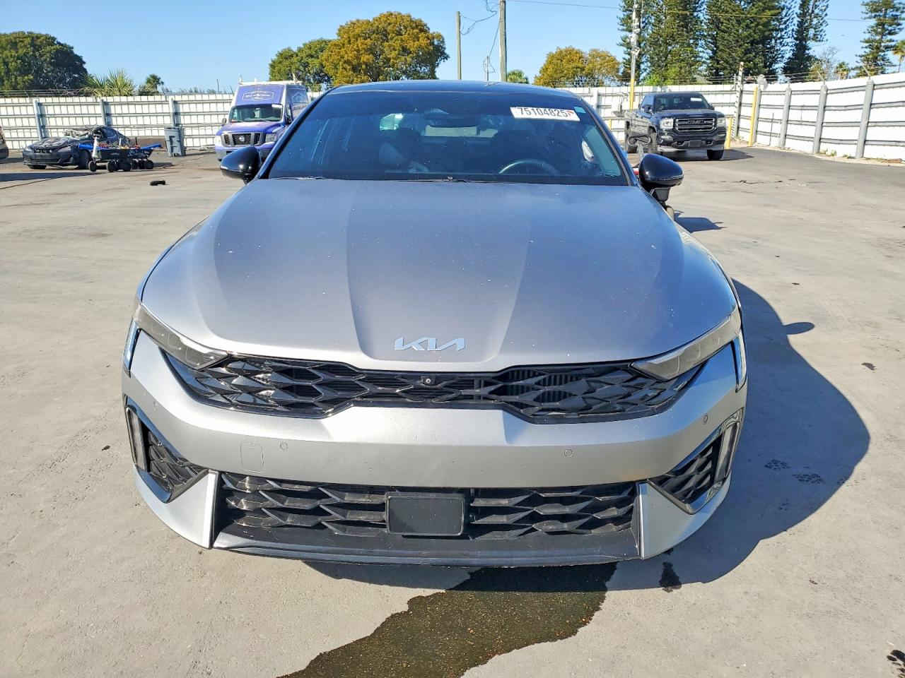 🚨 تنويه مهم
هذه السيارة معروضة في المزاد الأمريكي 🇺🇸
والمزايدة والشراء تتم عن طريق مكتب الباخرة للمزادات 🇮🇶
🔥 تدخل بكتاب الشهداء
───────────────
🚗 نوع السيارة:2025 KIA K5 GT
📅 تاريخ المزاد:الاثنين 02-03-2026
💰 السعر: يتحدد داخل المزاد
📊 الممشى:12309 ميل فعلي
🛠️المحرك: 4 سلندر / 2.5 لتر
───────────────

🔥 مجاناً مجاناً مجاناً
📄 تقرير كارفاكس مجاني بدون أي مقابل
───────────────

🚗 سحب السيارة خلال 24 ساعة من وقت التسديد
💸 حسابات مخفّضة وعمولات أقل من السوق
───────────────

🚢 الشحن متوفر من:
🇺🇸 🇨🇦 جميع الولايات الأمريكية والكندية
➡️ شحن مباشر إلى العراق
➡️ العقبة – جبل علي – ميرسين
───────────────

🛃 تخليص كمركي كامل من ميناء أم قصر
🏔️ تخليص كمركي إلى إقليم كردستان
🇯🇴 شحن مباشر إلى عمّان (العقبة)
🇹🇷 شحن إلى ميناء ميرسين – تركيا
───────────────

🏢 فروع الشركة:
📍 الفرع الأول: بغداد – السيدية – الإعلام
📍 الفرع الثاني: الإمارات العربية المتحدة – الشارقة – الصناعية 4
───────────────

👥 مجموعة البيع والشراء:
https://www.facebook.com/share/g/17pXXBgeeU/?mibextid=wwXIfr

───────────────

🎵 TikTok:
https://www.tiktok.com/@al_bakhera?t=8qGOLioZlVE&_r=1

───────────────

📞 للاستفسار والتواصل:
+9647739115599


**إذا كنت صاحب هذا الإعلان وتريد حذفه لأي سبب، رجاءا أرسل رسالة إلى الدعم الفني**