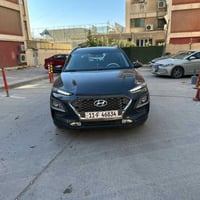 كونا موديل 2019 حادثها فقط بنيد بدون دواخل ومكانين بارد بيها بسيط موصف...