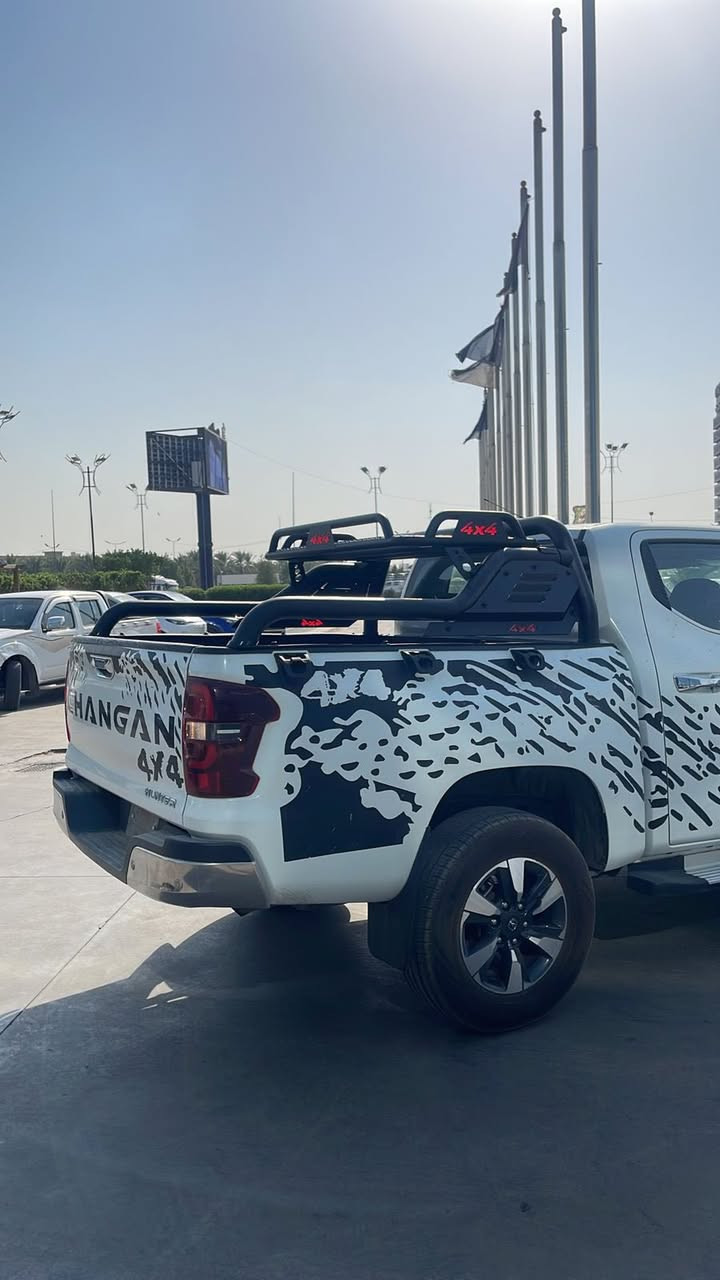 السلام عليكم
سيارة للبيع
نوع بيكم هانتر شانجان
موديل 2023 
كشنات كهرباء بصمة داخل السيارة جلد السيارة فول رقم بغداد
السيارة ماشية 76 فقط 
السيارة ممطلوبة ولا ربع للشركة 
السعر 165 وبي مجال للشراي 
للتواصل واتساب ***********
