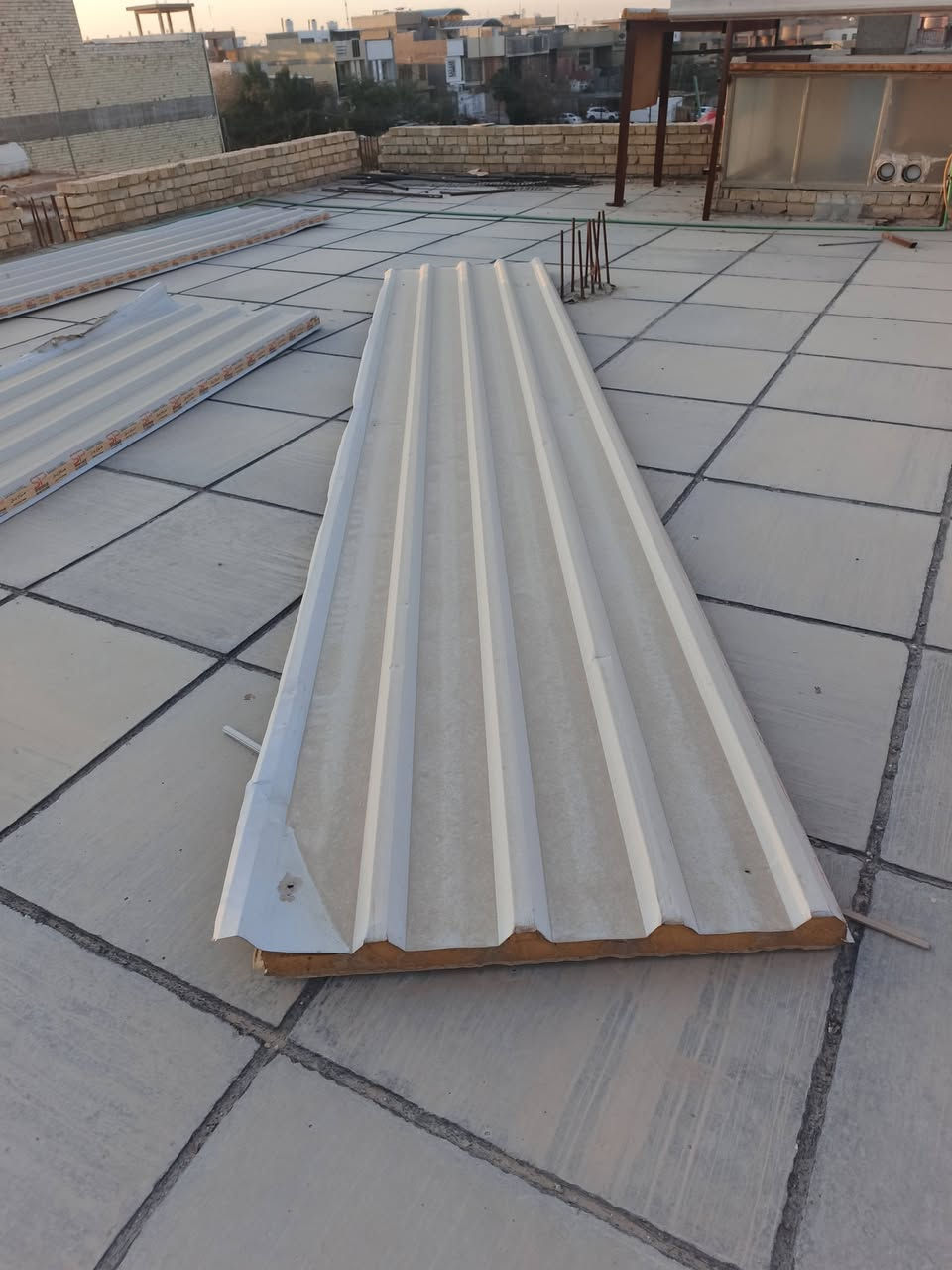 سنويجات للبيع المكان نجف بنداء قرب مدرسه علي الهادي الستفسار عله رقم ***********
