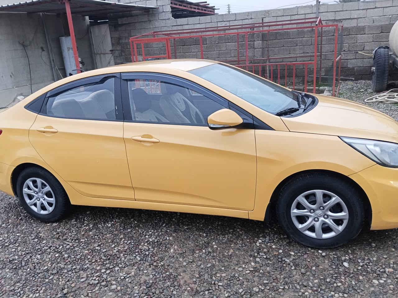 اكسنت موديل 2015 رقم بغداد دولي سياره كلين بلا ضرر  وبلا صبغ كير سفتي  مكينه 14 شرط السعر 92 وبيها مجال 
اني الشرعي ***********كورك***********اسيا
مامتواجد عل فيس
