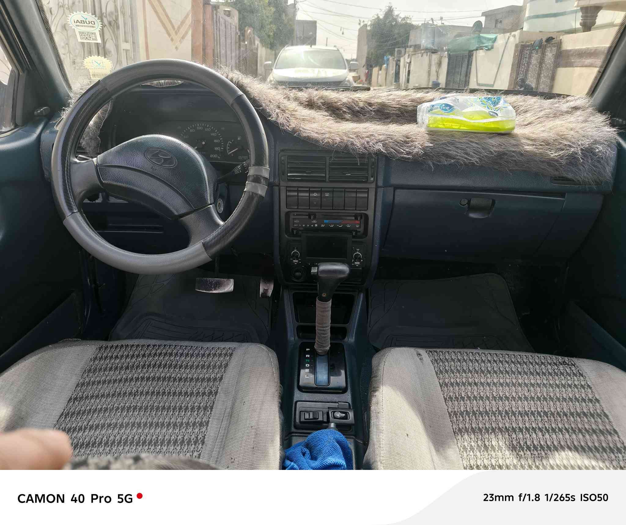 السلام عليكم
هوندا اكسنت موديل 93
سيارة نظيفة مال بيت 
دفتر بنزين بيها 
رقم كركوك 
سنوية نافذة من 2018
سيارة محرك بالشرط 
تخم تايرات صدر نضيف 
لايتات جدد كهربائيتها كاملة ما ناقصة كلشي 
 گير اوتماتيك
سعرها 30وبيها مجال 
العنوان كركوك 
رقم الهاتف ***********
