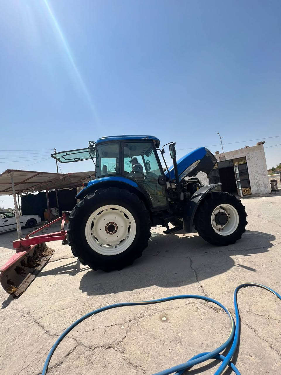 السلام عليكم
للبيع 
نيوهلند ايطالي حجم 100 محرك اربعه سلندر سوبر مامفتوح  تخم تاير جديد رقم اربيل ب اسمي موديل 2012 
تبريد +تدفئه شغالات كامل من اي شي
السعر 145 و بي مجال 
***********
