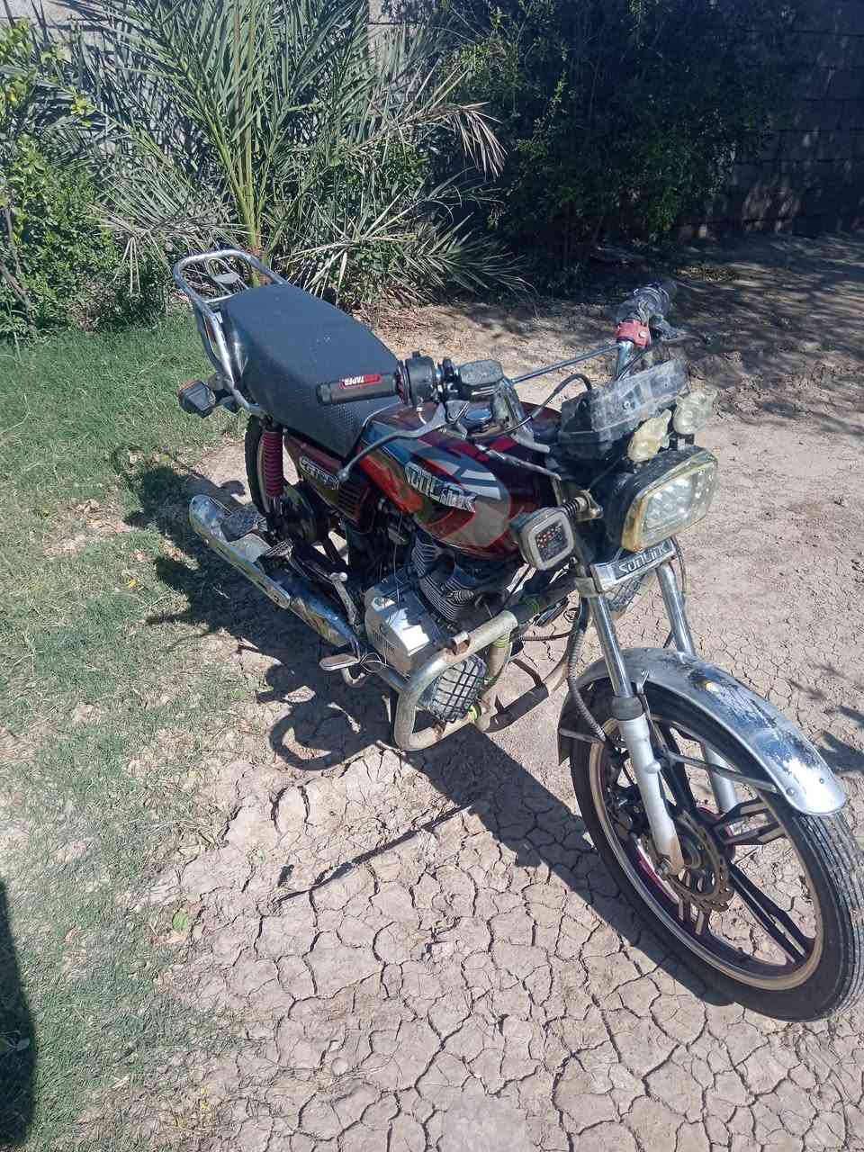 سلام عليكم
🏍️سولنك سفان ٥ كير 2023

1️⃣دراجه شلعه ومعدل خير من الله 

2️⃣اوراق كامله 

محرك ٢٠٠ cc

3️⃣ الصينيه موجوده 

4️⃣دراجه شوفت عينك خير من الله

5️⃣تايرات جدد 

6️⃣لون مميز 🍎 

7️⃣ مكان الحفريه وره الإمام تاج الدين 

لاستفسار الاتصال على الرقم 1️⃣ ***********

2️⃣ ***********
