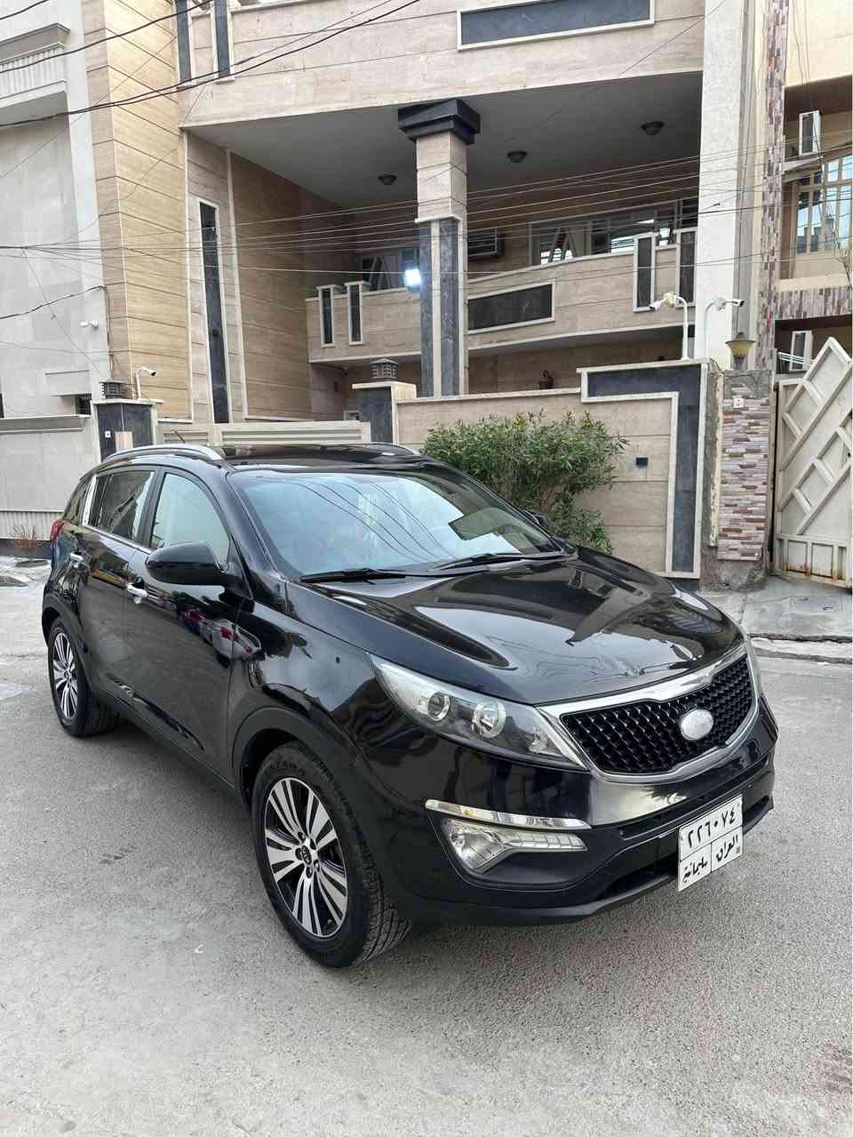 اسلام عليكم للبيع او مراوس. حسب. القناعه. سبورتج 2016 وارد امريكي. داخله للعراق  دعاميه فقط.  وبلعراق صاير بيها جاملغ امامي. وشبر من التكمه مباوك  بدون ايرباك بدون لوغود ولا شواصي.  محرك 2400 جي دي اي.  كير ومحرك كفاله. صدر امامي. وخلفي كله جديد  مسويلها ادامها من نوزلات وبلاكات وقاعدة فيت بم. اقل شهر.  ماشيه 55الف حيقيقي.  تخم تاير.جدد فضضل من الله السياره متصرف عليها ربع. جاهزه من كل نواحي  
موصفاتها

بصمه تشغيل 
بصمة ابواب. 
تحكمات 
شاشه لمس بلاديه 
كامره خلفيه 
حساسات  
كشنات جلد + تتدفئه +بريد 
كشن كهرباء. 
تبريد ❄️ 
تدفئه 🔥 
مكان السياره بغداد حي. الحسين. 
*********** 
السعر 135 $ وبيه مجال بغداد, العراق
