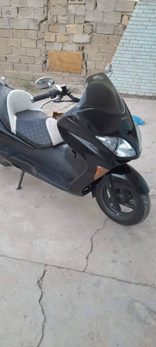 فورزه  8/0عميه بلاد مرقمه تحويل ثاني يوم بيه نظوح من الكور خفيف بس منزله رمبه جويتر خير من الله كهربأيات شغاله ستان حساس كله شغاله  السعر   19ورقه وبيه مجال قليل موقعه بغداد سلمان باك  *********** /' ***********
