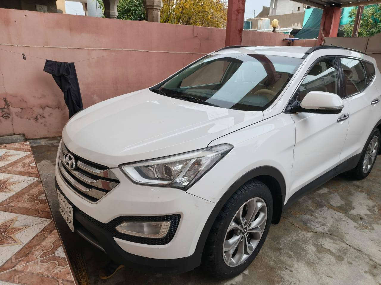 السلام عليكم
للبيع فقط
سنتافي موديل 2016 خليجي ابيض كلين 
6 سلندر بلادي 
داخل جلد كشن كهربائي
بصمة دخول ذكي
7 راكب
رقم سليمانية
ماشي ١١٥ الف حقيقي
اتصل ودلل***********
متوفر واتساب
