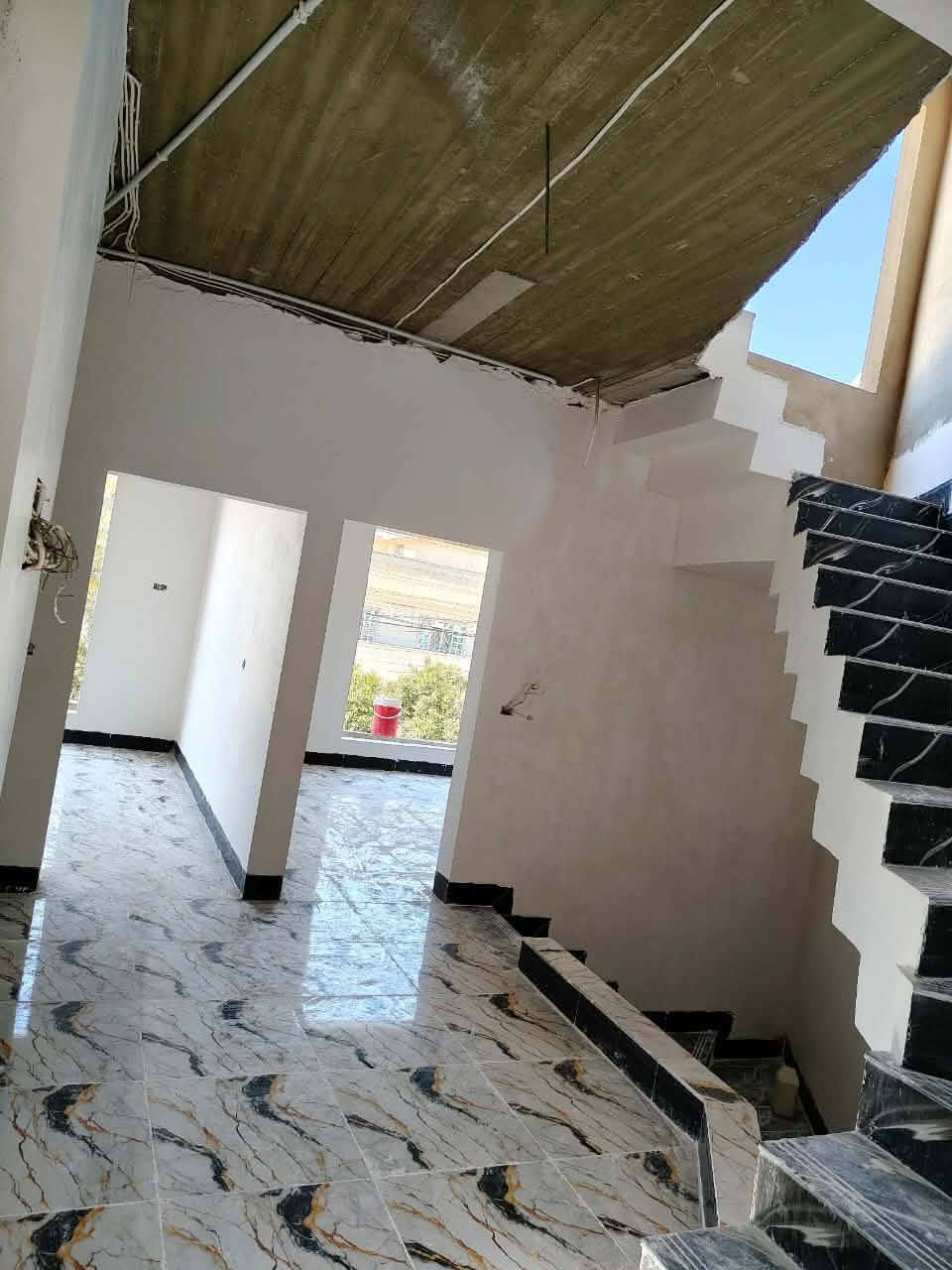 لباخ جص متفرغ حاليا العمل داخل الموصل فقط والعمل مثل ماموضح في الصور خابر وتدلل
للتواصل.
***********
***********
واتس اب بيهم
