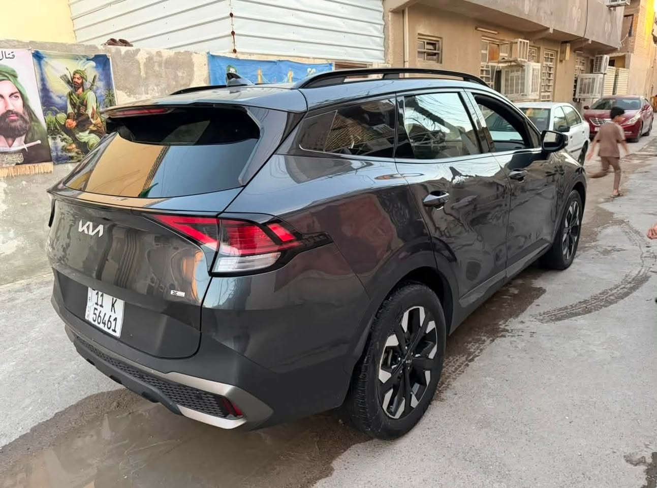 السلام عليكم
كيا سبورتج 2024 ( X-line ) 
فول فول مواصفات  وارد امريكي حاث مرفق بصور فقط بنيد تبدل ونصبغ وجاملغ بارد بدون صبغ 

*السياره بيه قطعتين رش كلير من امريكا. جاملغ سايق وباب سايق 

 رقم بغداد وبأسمي 
السعر 183  وبيه مجال كلش قليل 

الفئه : X-line
المحرك :  ٢٥٠٠  ( GDI 
الگير : ٨ نمر
بنوراما
بصمه تشغيل-صندوق-ابواب
صندوق كهرباء
شاشه كبيره على طول الدشبول
انظمه قياده نورمال-سبورت-سمارت-ثلجي
كشنات جلد لون اسود
كرسي السائق تحكم كهربائي
شحن وايرلس
هند بريك بصمه
كامرا خلفيه
رادار امامي خلفي جانبي نقط عمياء
تحديد مسار ذكي
اشاره في المرايا الجانبيه
تشغيل عن بعد
تحكم ستيرن فول مواصفات 
اوتو هولد
اوتو ستوب
نظام ترحيب
تبريد قطعتين
مانع انزلاق
نزول منحدرات
نظام فحص ضغط الاطارات
نظام abs
تدفئه كشنات
قياده آليه ذكيه
كروز سرعه
سستم صوت هارمن
شاشه لمس متغيره لتحكم التبريد او الميديا
منافذ تايب سي عدد ٣ مع ٢ في الكشنات
اضواء ترحيب عند الاقتراب مع ترحيب داخلي عند الصعود او المغادره
كيجات الكترونيه متغيره حسب الوضعيات
تطعيم الدواخل المنيوم
شحن هاتف وايرلس
الاناره الداخليه LED
ماسحه خلفيه
كاميره دواره
مكاني بغداد مدينه الصدر 
للستفسار ***********
***********
