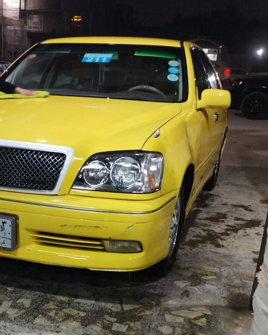 سلام عليكم
ملكه صفره ديفور الكبير موديل 2003 شاصي 75 كرستال مكينه قبل سبوع شادها كير وحداديه نضيفات كلش السياره ماعايزه برغي هيئه وغرامات صفر مامطلوبه ولا ربع وكاله ثاني يوم 
السعر 80 وبيها مجال مكاني الكوفه 
ما متواجد ع الفيس 
***********
***********
