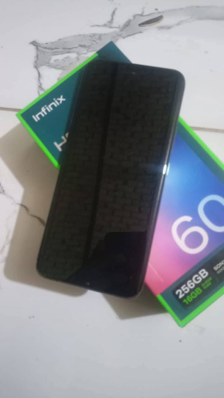 سلام عليكم جهاز هوت 60برو بلاس
جهاز مستخدم قليل مكفول زلغ مابي 

غراض كامله  ذاكره 256. رام8+8 

عنواني جلولاء رقمي ***********.  سعر جديد 320اني اخذته

ابيع 250نهايته
