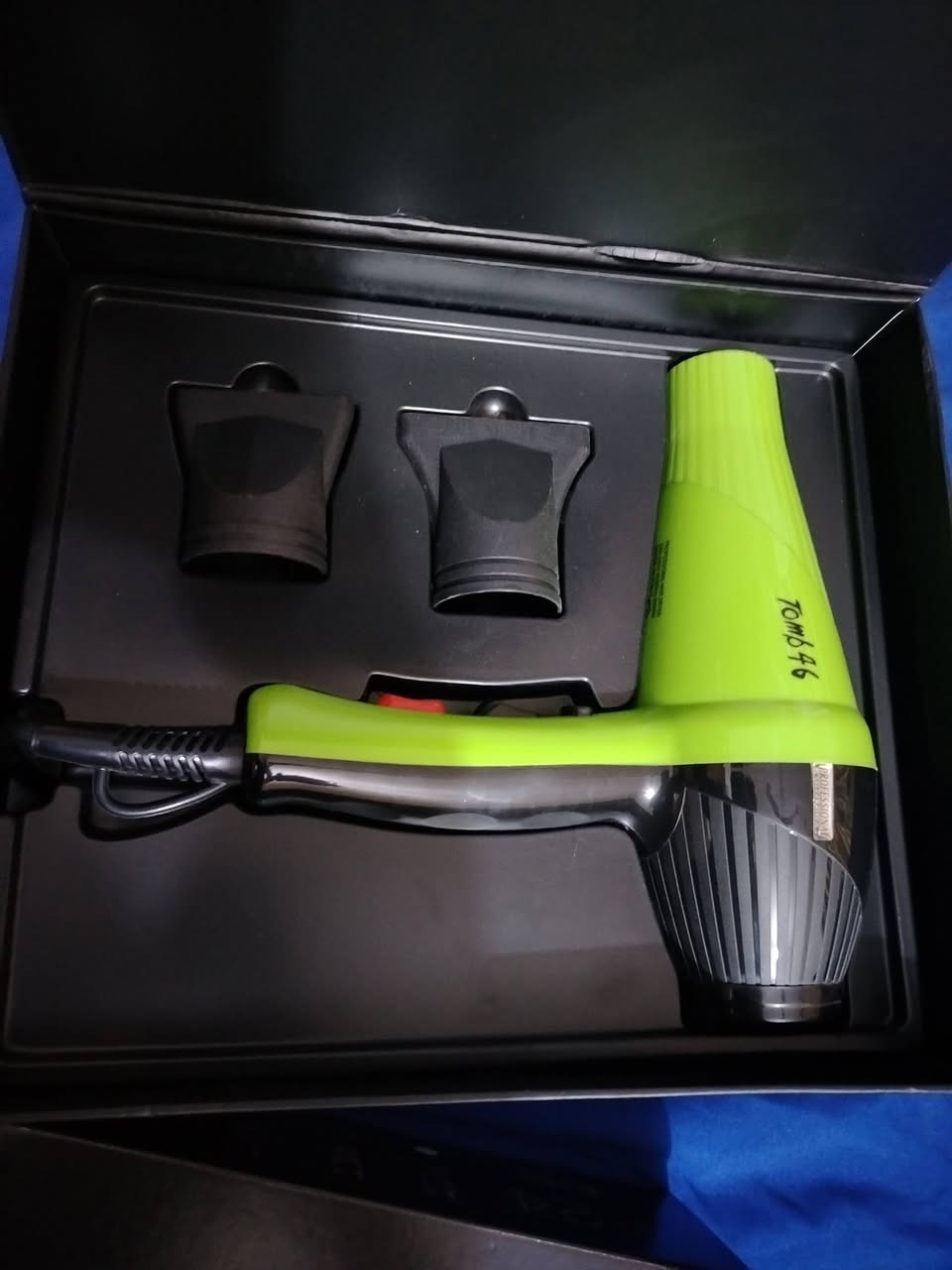 مكاين تدريج1 وصفر 1 شسوار 1 جداد
شتريتهن اول بارحه عساس ارجع الحلاقه واشتغل ويا ولد حلاق بعدين جذب عليه خلني اشتري مكاين هم العبت روحي من الحلاقه هذاني مكاين للبيع يريدهن يجني خاص


**إذا كنت صاحب هذا الإعلان وتريد حذفه لأي سبب، رجاءا أرسل رسالة إلى الدعم الفني**