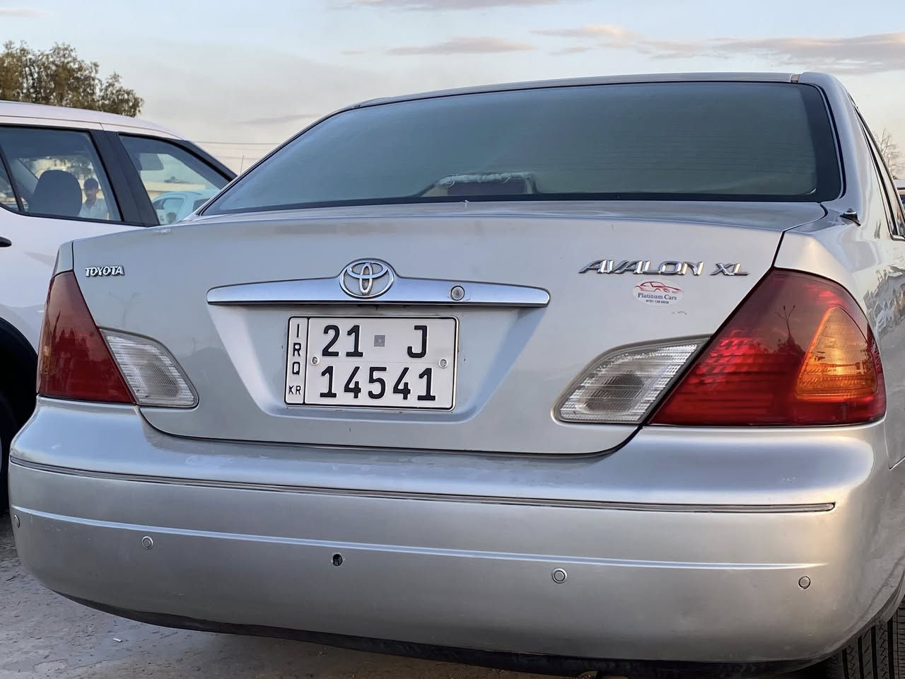 أفالون 2002
خليجي
بدون صبغ
فقط باب خلفي السكن مبدل بلادي 
رقم اصولي شرط الحاسبات
مكاني كركوك 
السعر (100$) وبيها مجال 
الرقم : ***********
