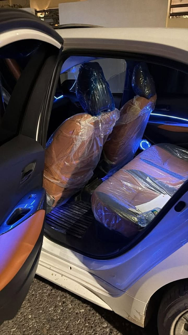 سلام عليكم كورلا GR 
موديل 24 سياره جديده 
رقم بغداد شبه مميز 
سياره بيها كماليات فول 
كفاله سياره 
سعرها 166 بيها مجال قليل 
ماشيه 23 الف 
مكان سياره رمادي 
***********
